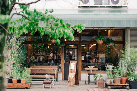 東京コーヒー ロースタリーカフェ 外観 植物
