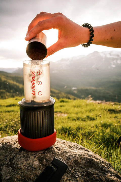Aeropress Go Portable 1-3 cups (100枚 フィルター入り) - オーガニックコーヒーの通販、サブスク - コーヒー豆の卸売り | TOKYO COFFEE Organic Coffee