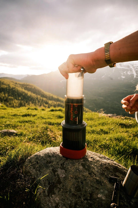Aeropress Go Portable 1-3 cups (100枚 フィルター入り) - オーガニックコーヒーの通販、サブスク - コーヒー豆の卸売り ｜ TOKYO COFFEE Organic Coffee